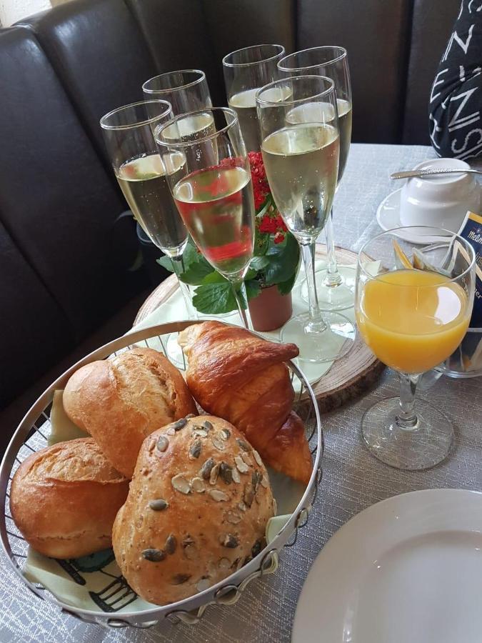 Hotel Wilder Mann Feuchtwangen Zewnętrze zdjęcie