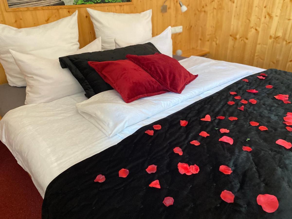 Hotel Wilder Mann Feuchtwangen Zewnętrze zdjęcie