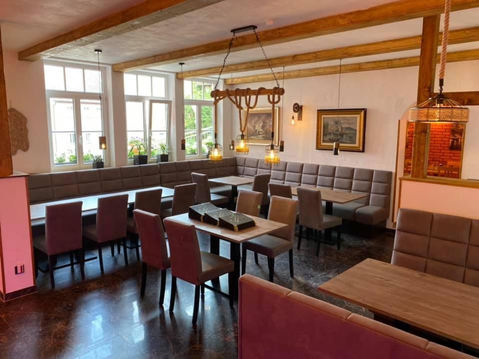 Hotel Wilder Mann Feuchtwangen Zewnętrze zdjęcie
